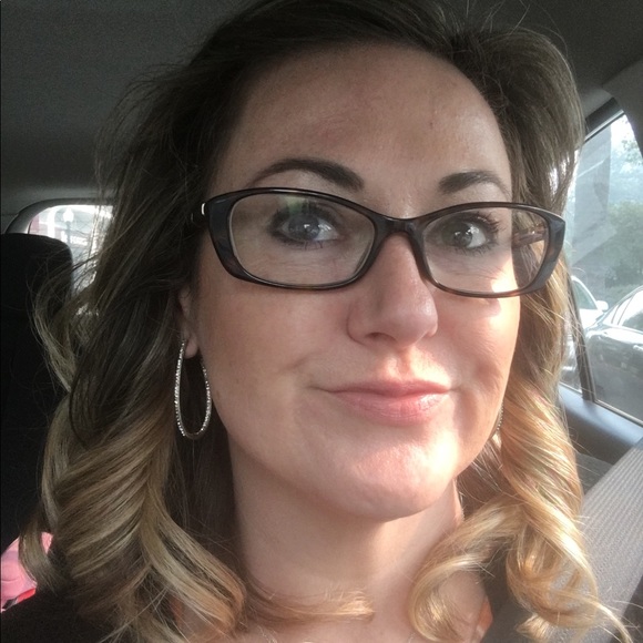 Meet your Posher, Kimberly - Picture 4 of 4